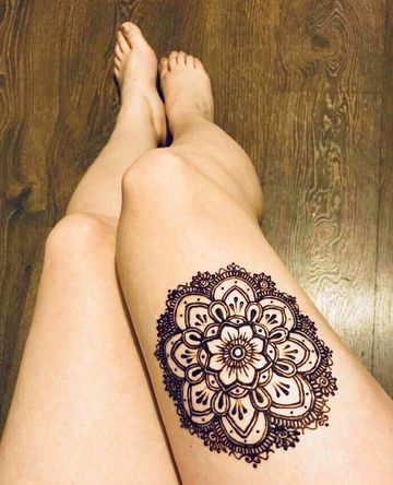 imagenes de tatuajes de mandalas en la pierna