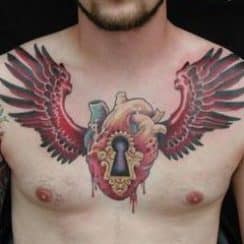 Profundos y novedosos tatuajes de corazones con alas