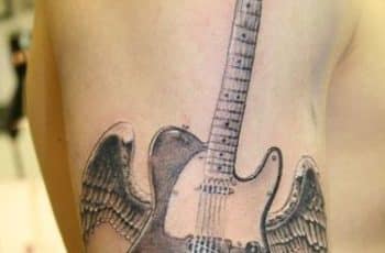 Simbolicos y rockeros tatuajes de guitarras electricas