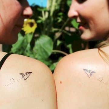 tatuajes iguales para amigas en la espalda
