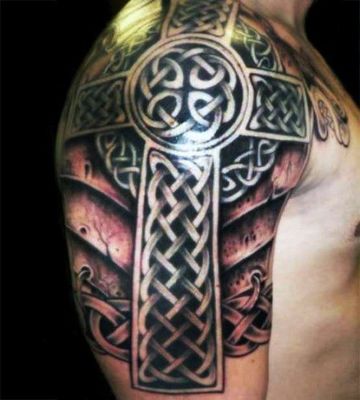 tatuajes para hombres en el hombro 3d religiosos