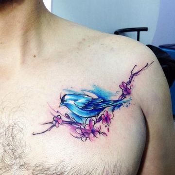 tatuajes de aves en acuarela en hombres