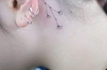 Pequeños y hermosos tatuajes delicados para mujer