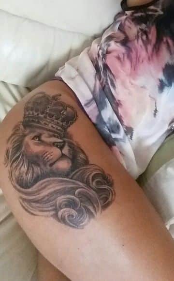tatuajes de leones con corona de mujeres