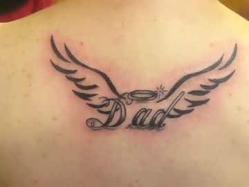 tatuajes dedicados a los padres en la espalda