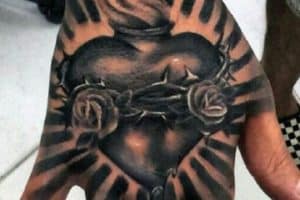 imagenes de tatuajes de corazones para hombres