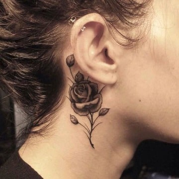 imagenes de tatuajes en el cuello de mujer