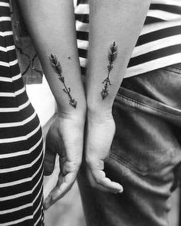 tatuajes de flechas para parejas identicas