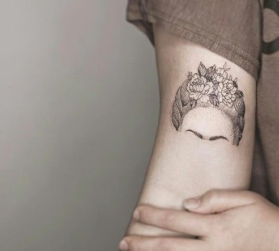 tatuajes de frida kahlo en el brazo