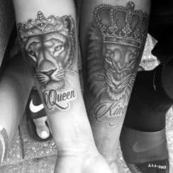 Fuerza determinante en tatuajes de leones para parejas