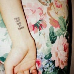 Diversas palabras y frases de canciones para tatuajes