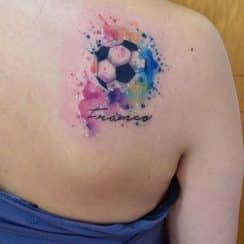 Originales ideas para tatuajes de futbol para mujeres