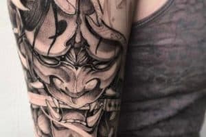 tatuajes chinos en el brazo para hombres