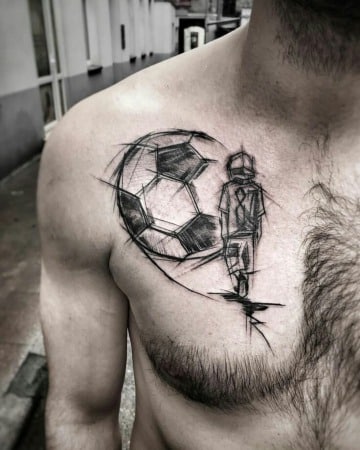 tatuajes de un balon de futbol en el pecho