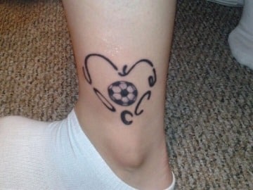 diseños de tatuajes de futbol femenino