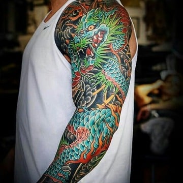 tatuajes de dragones chinos en el brazo a color