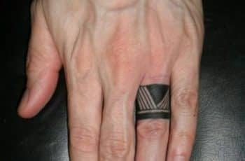 4 originales tatuajes de anillos para hombres