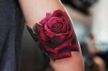3 rasgos esteticos en tatuajes de rosas realistas