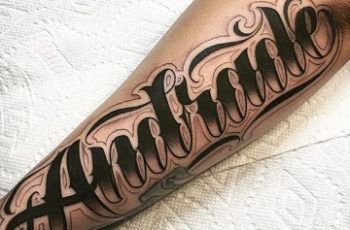 4 tipografias y tamaños de tatuajes de nombres en el brazo