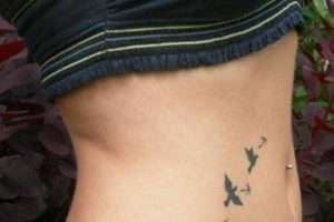 tatuajes en la cintura para mujeres delicados