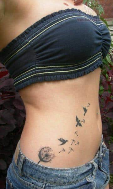 tatuajes en la cintura para mujeres delicados