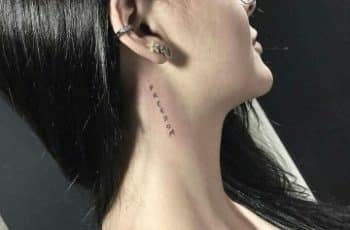 Pequeños y sutiles tatuajes en el cuello para mujer 2019