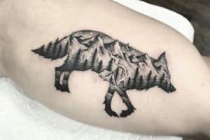fotos de tatuajes de lobos en el brazo