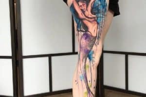 tatuajes de sirenas en la pierna hombre