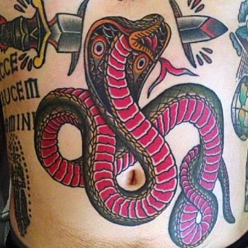 tatuajes de serpientes japonesas en la espalda