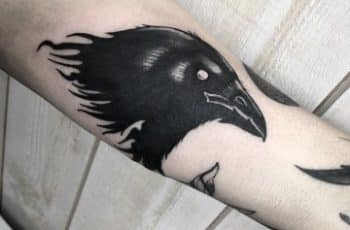 4 estupendos tatuajes de cuervos para hombres