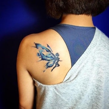 fotos de tatuajes de hadas en la espalda