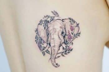 4 hermosos tatuajes de elefantes con flores