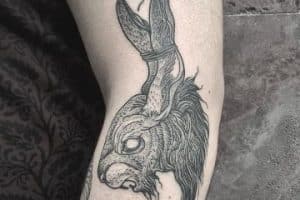 tatuajes de conejos para hombres relistas blanco y negro