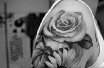 Sutiles tatuajes de flores blanco y negro para 2 zonas