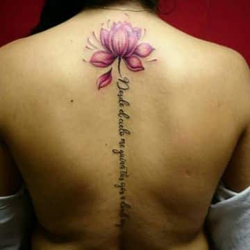 tatuajes de flores con frases cn columna