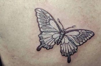 6 consejos para el cuidado de tatuajes de mariposas blancas