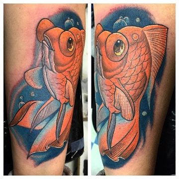 tatuajes de pez dorado a color