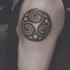 Detalles en tatuajes mandalas celtas 8 simbolos