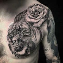 Color  y textura en  4 tatuajes de leon con flores