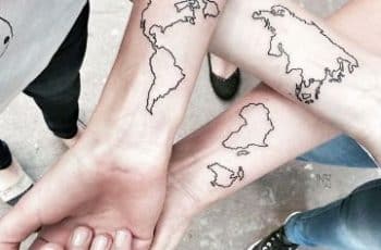 Ideas en tatuajes para amigas de 3 en brazos y tobillos