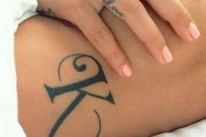 tatuajes con la letra k en costados
