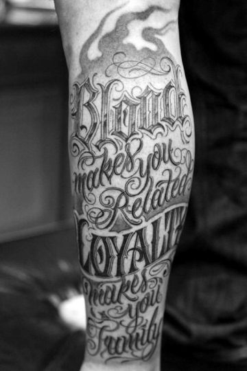 tatuajes de letras en la pierna diferentes tipografias