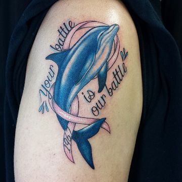 tatuajes de delfines con nombres con frases