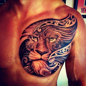 tatuajes de leones en el pecho concepto tribal