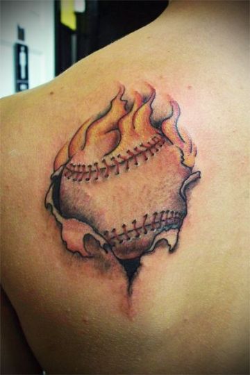 tatuajes de pelota de beisbol con fuego