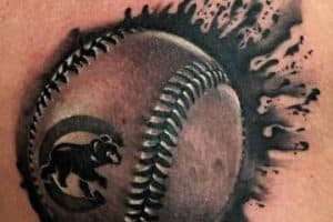 tatuajes de pelota de beisbol con logos de equipos