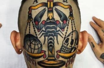 4 asombrosos tatuajes de balanzas de la justicia y libertad