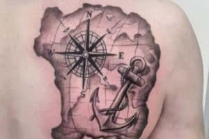 tatuajes de barcos y anclas en mapa