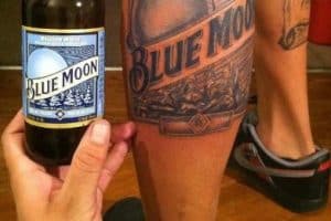 tatuajes de botellas de cerveza etiquetas