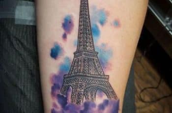 Geniales tatuajes de la torre de paris para viajes 2021